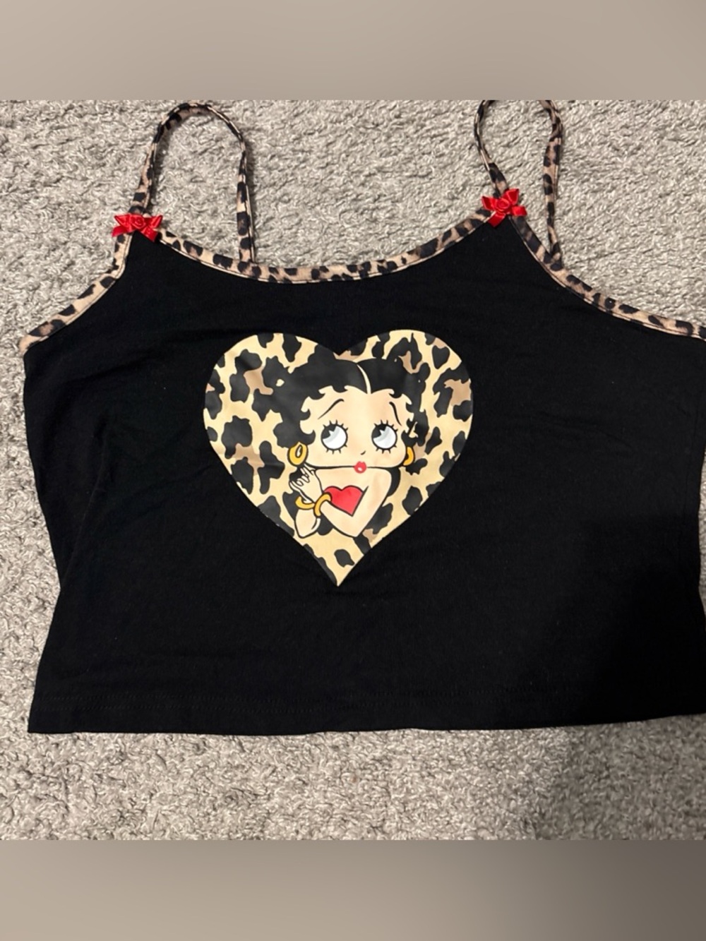 ROMWE Black Cami with Leopard Heart Graphic and Red Bows
